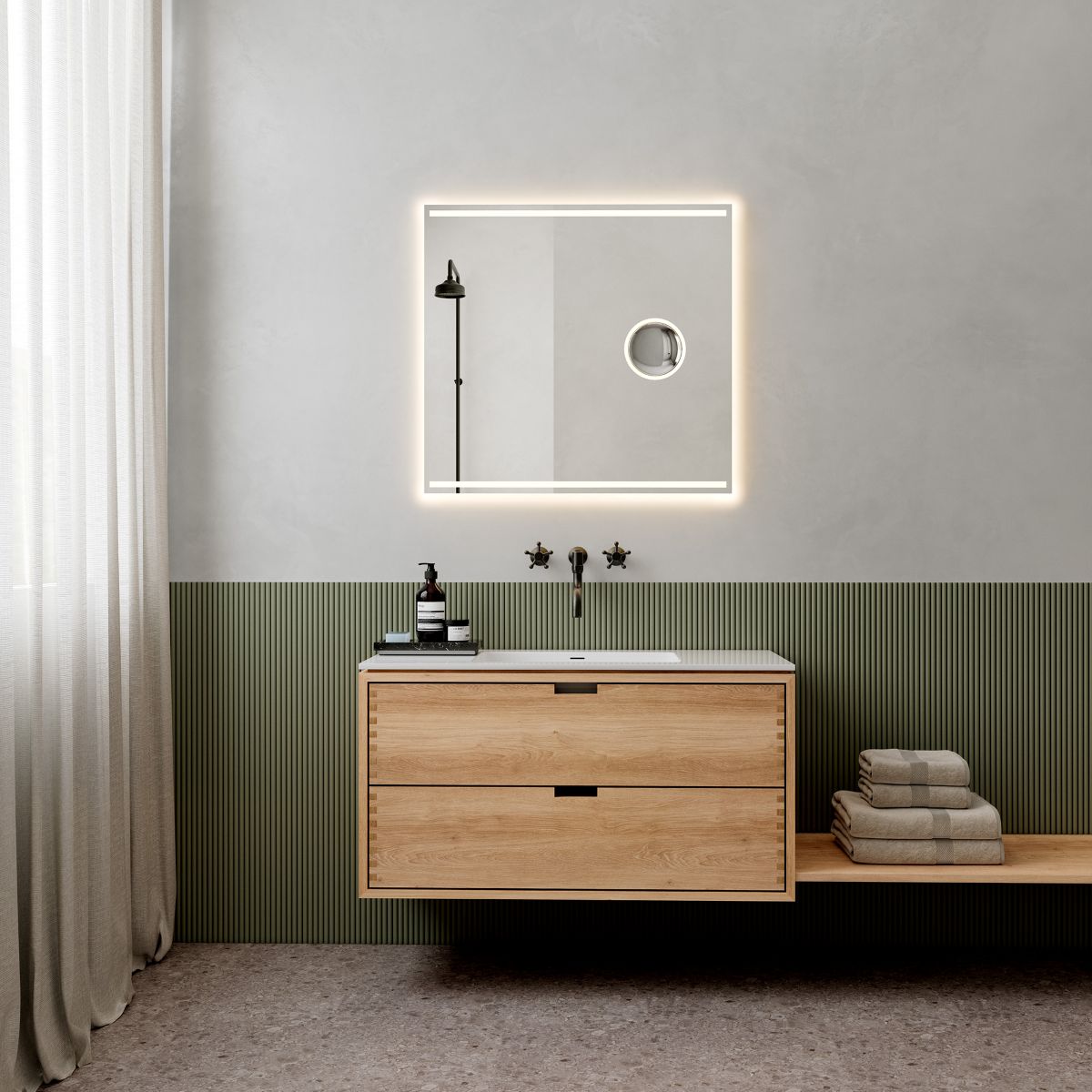 Loevschall Focus spejl 80x75 cm, integreret makeup spejl og lys