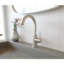 Sanibell IVY Concord rustfri hndvaskarmatur med svingtud og koldstart